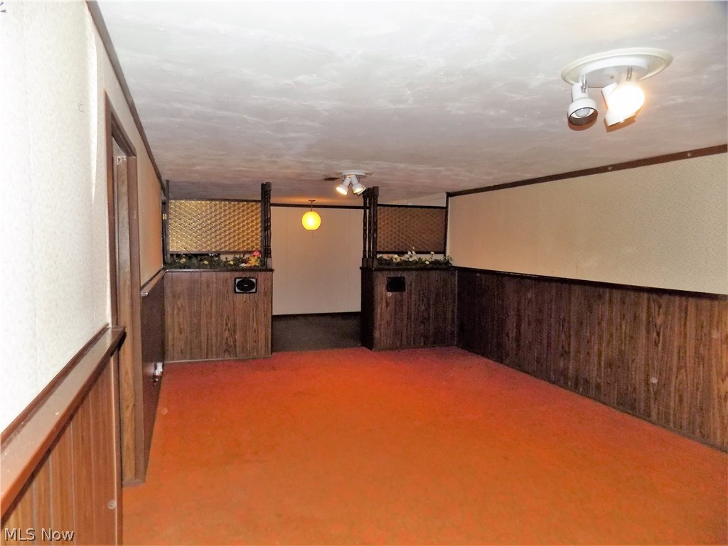 9300 Reichert Road Parma, OH 44130 - Photo 9 of 14