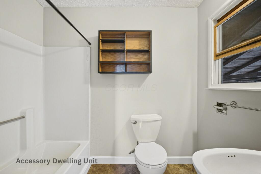 11951 Center Village Road Galena, OH 43021 - Photo 35 of 64 Accessory Dwelling Kitchen