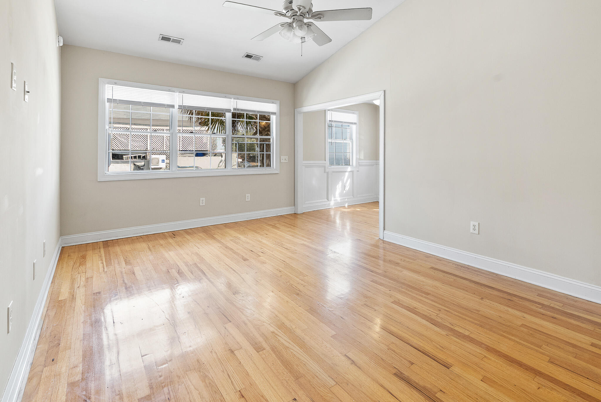 180 Line Street Charleston, SC 29403 - Photo 4 of 11 Unit C
