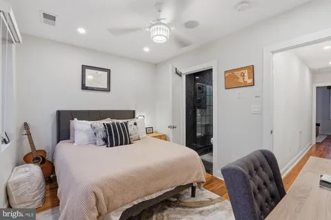 $3,300 | 331 W Street Northeast, Washington, DC 20002