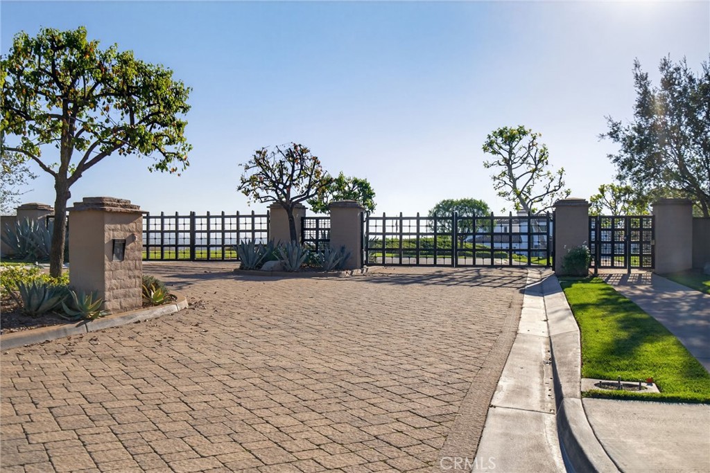 7478 Via Montecito Court Riverside, CA 92506 - Photo 3 of 12