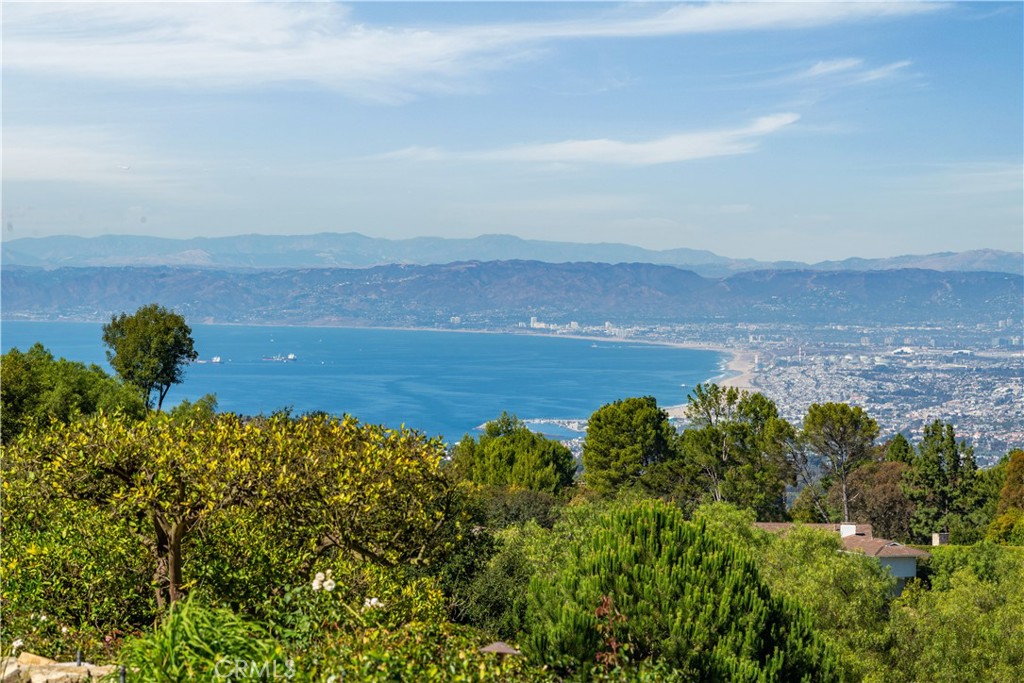 34 Crest Rolling Hills Palos Verdes Peninsula, CA 90274 - Photo 12 of 35 an aerial view of a houses with a yard