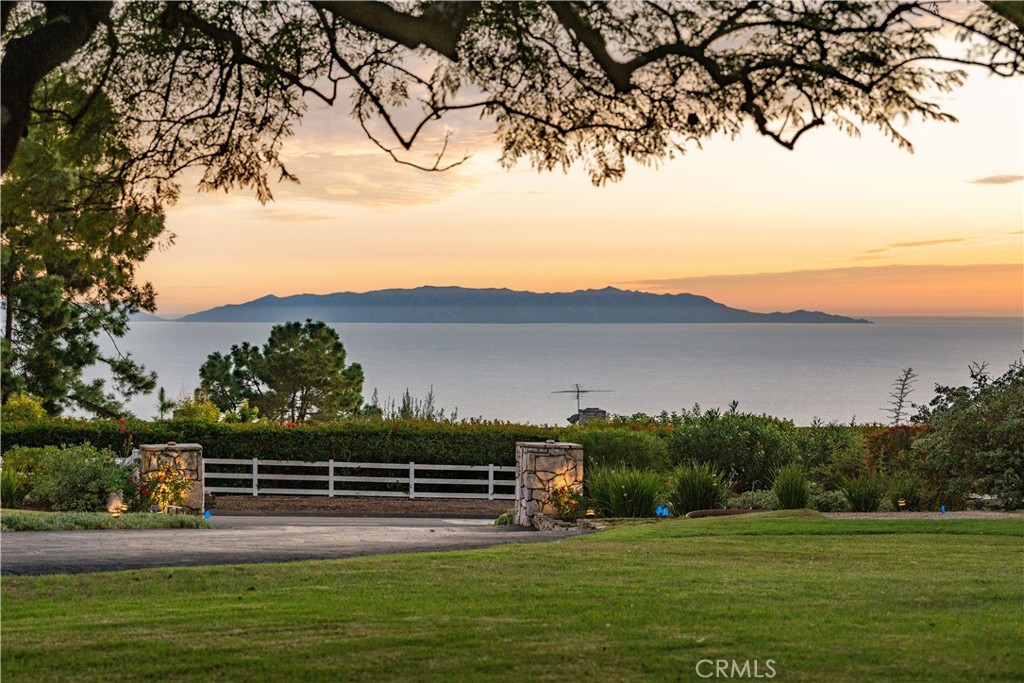 34 Crest Rolling Hills Palos Verdes Peninsula, CA 90274 - Photo 4 of 35 a view of a golf course of the house
