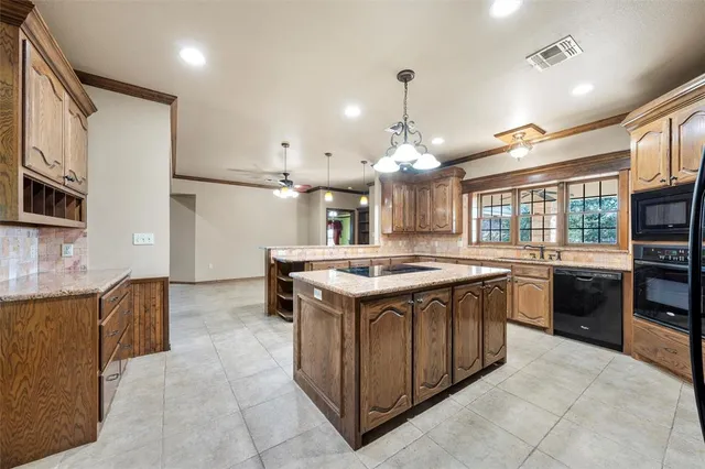 $785,000 | 2436 Marable Street, West, TX 76691