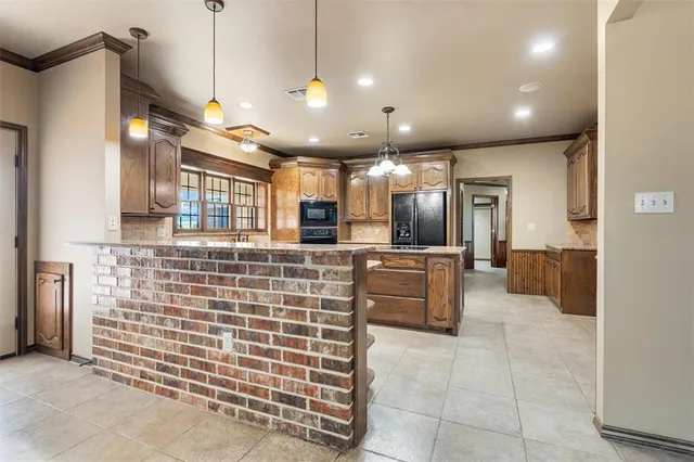 $785,000 | 2436 Marable Street, West, TX 76691