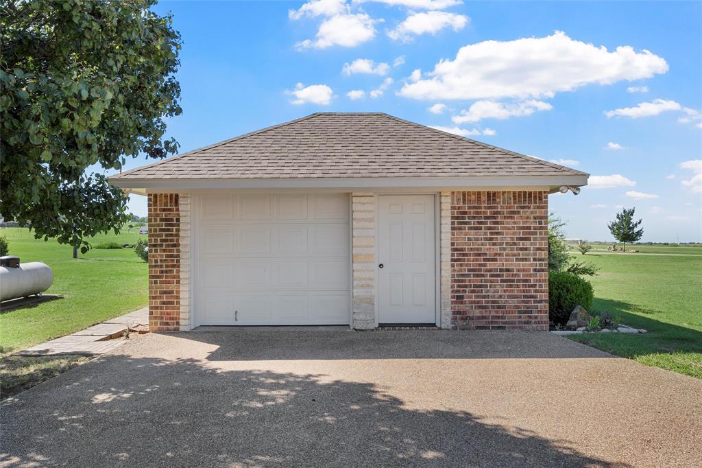 2436 Marable Street West, TX 76691 - Photo 6 of 35