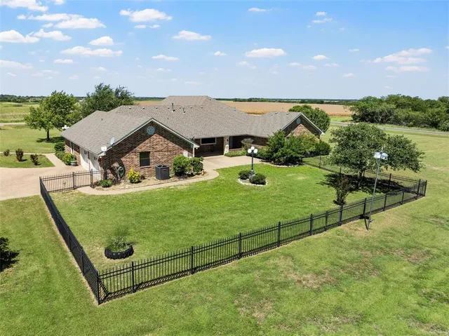 $785,000 | 2436 Marable Street, West, TX 76691