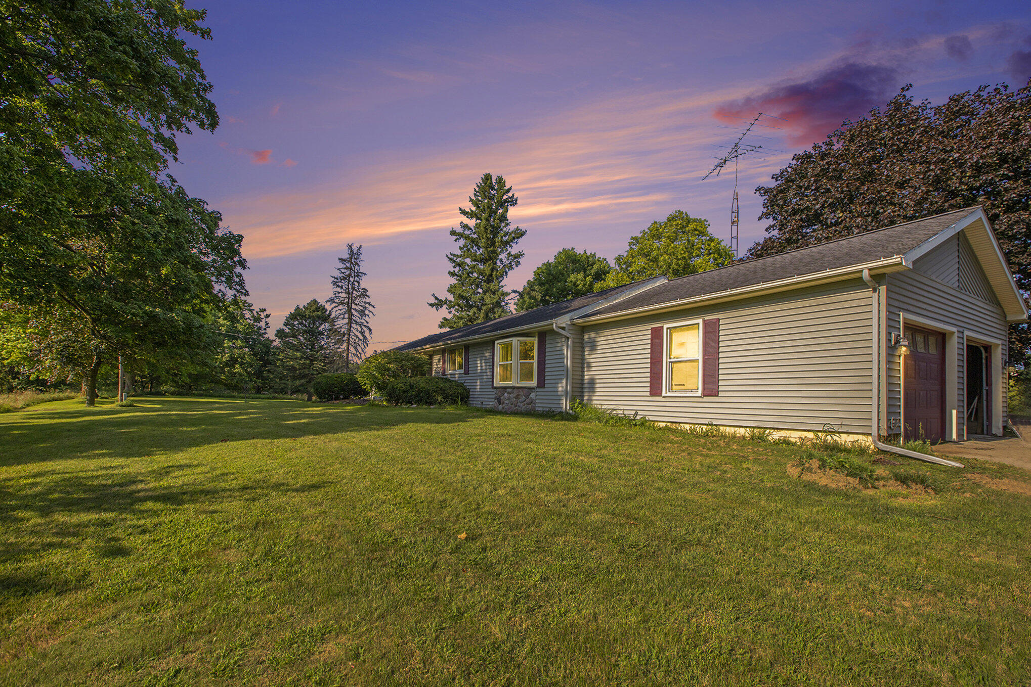 3805 North Parma Road Parma, MI 49269 - Photo 1 of 26 front