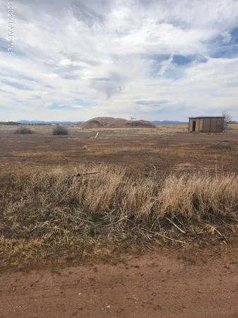 $94,900 | 5-118a North Champagne Lane, Paulden, AZ 86334