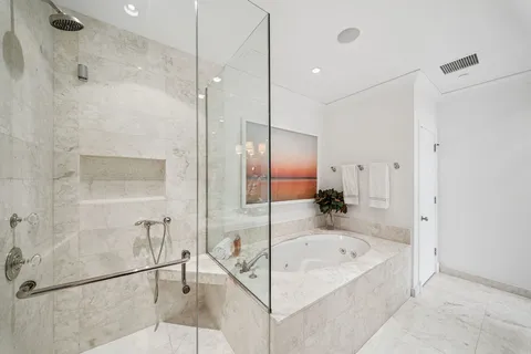 $1,810,000 | 270 East Pearson Street, Unit 101, Chicago, IL 60611