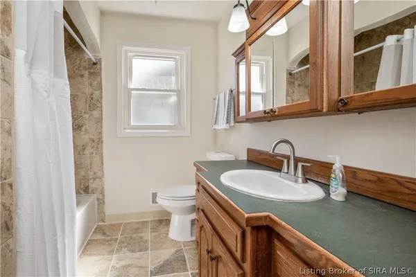 $199,500 | 5 Forest Drive, Jeffersonville, IN 47130
