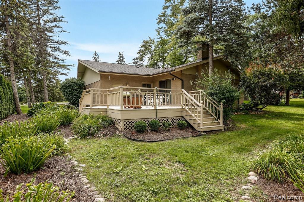 34242 Freedom Road Farmington, MI 48335 - Photo 27 of 32