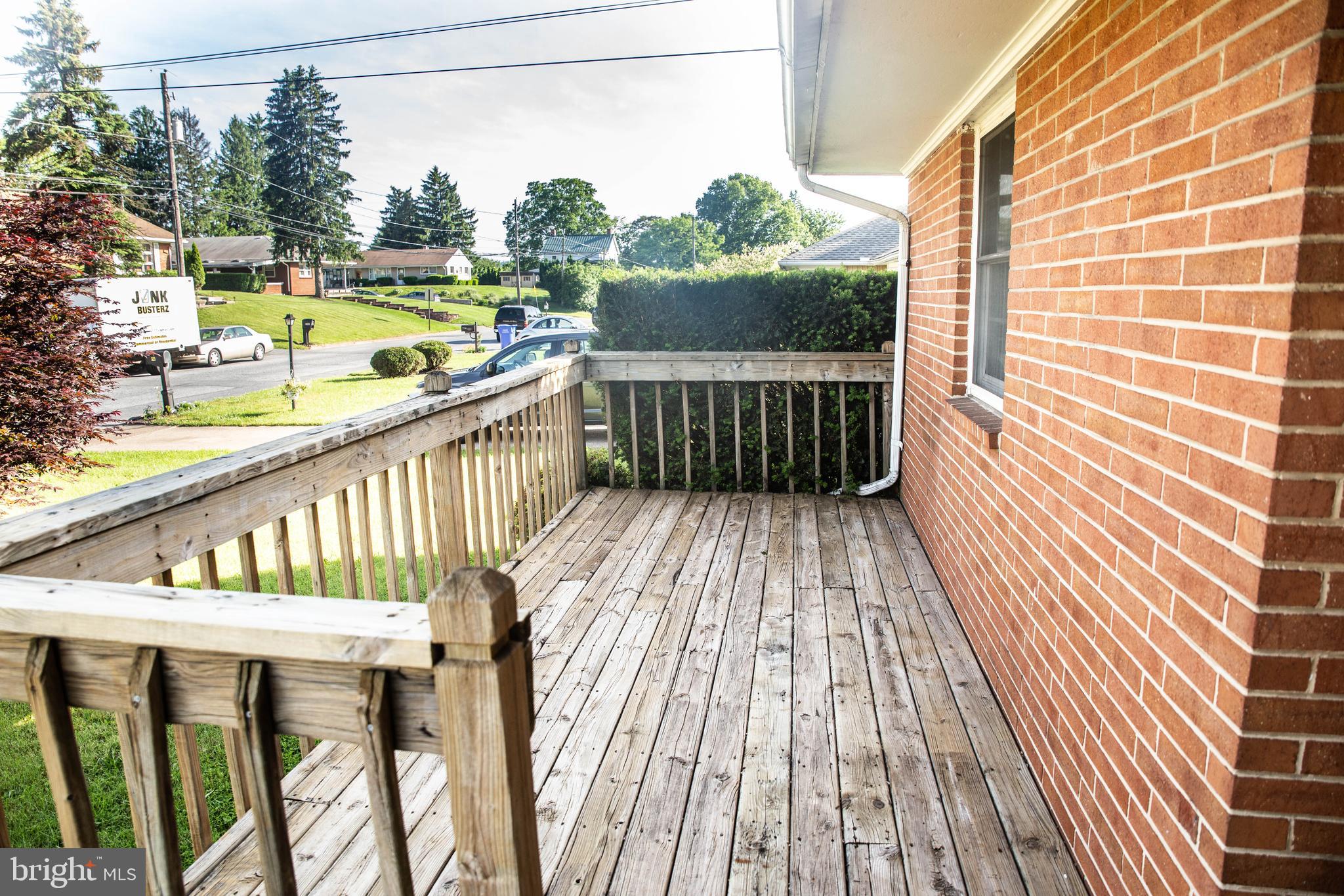 523 Walnut Road Harrisburg, PA 17113 - Photo 2 of 27