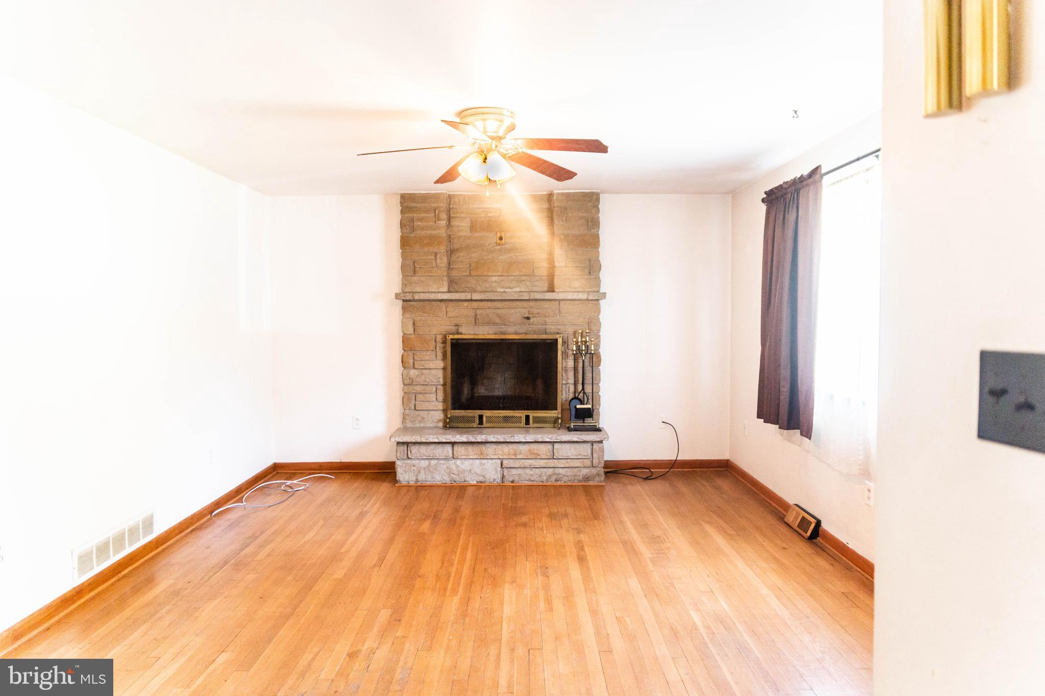 523 Walnut Road Harrisburg, PA 17113 - Photo 4 of 27