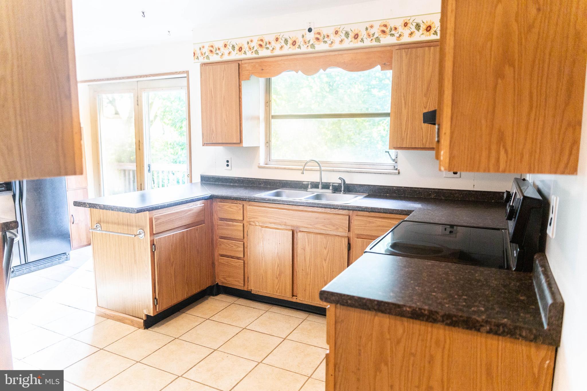 523 Walnut Road Harrisburg, PA 17113 - Photo 6 of 27