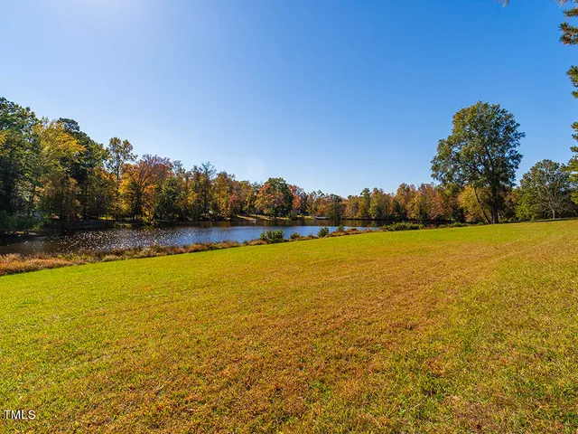 a view of an ocean view