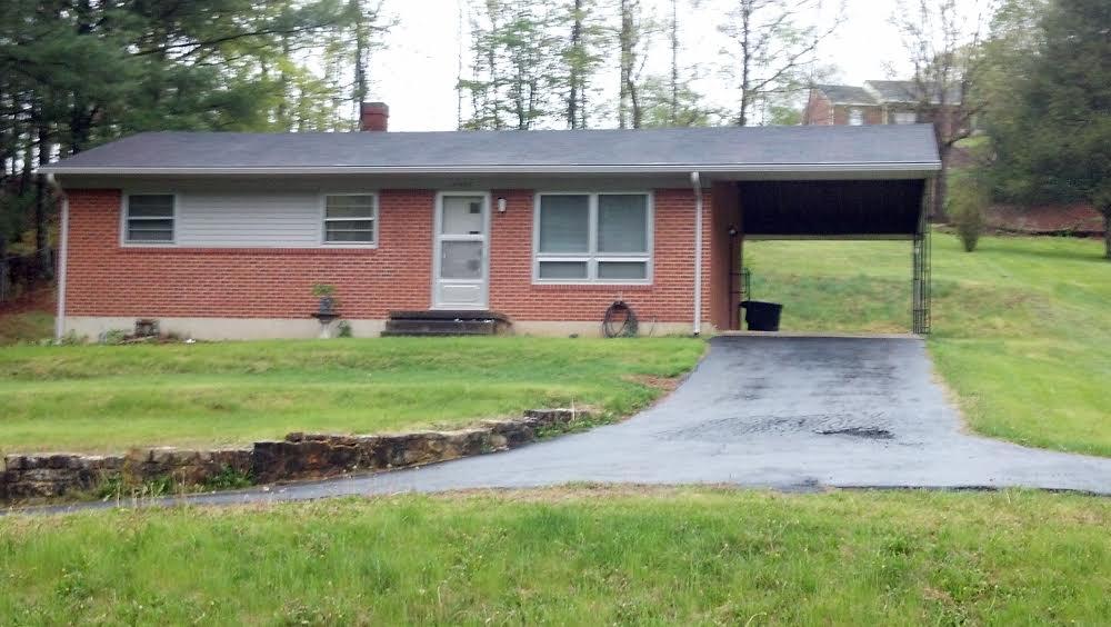 5947 Merriman Road Roanoke, VA 24018 - Photo 1 of 17 Front of Home
