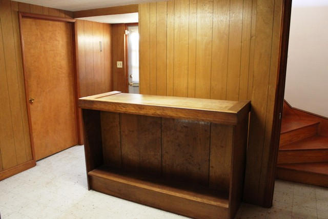 5947 Merriman Road Roanoke, VA 24018 - Photo 14 of 17 Bar Area - Lower