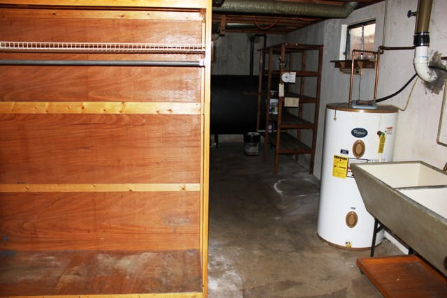 5947 Merriman Road Roanoke, VA 24018 - Photo 17 of 17 Laundry