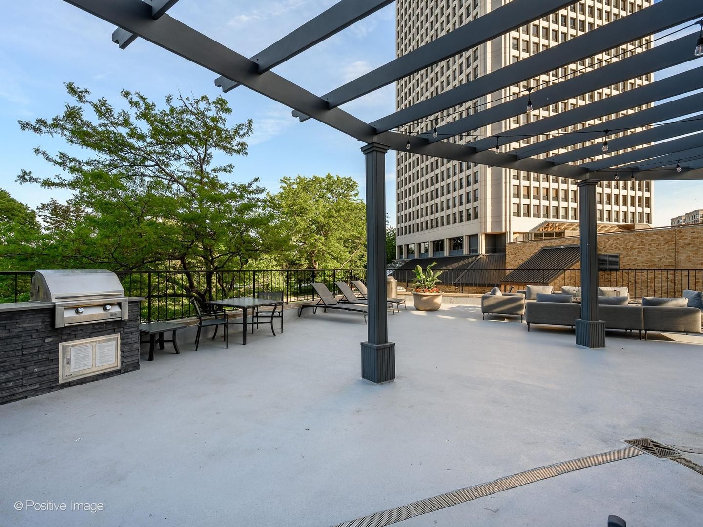 5415 North Sheridan Road, Unit 5015 Chicago, IL 60640 - Photo 17 of 21