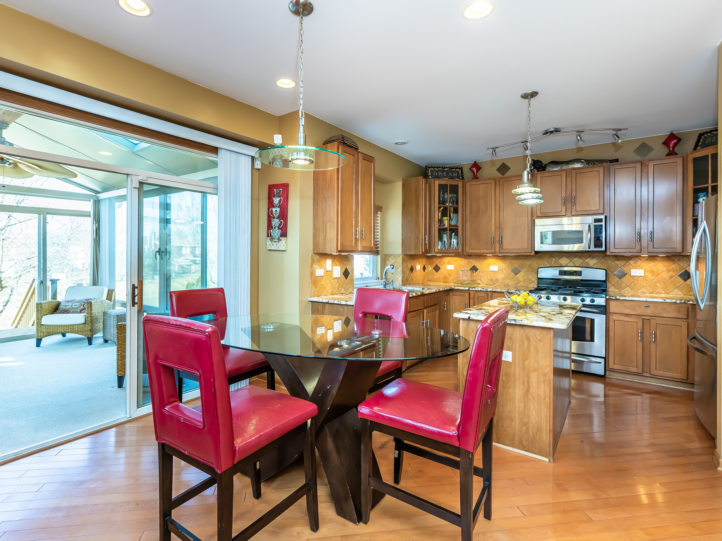 309 Stonegate Road Bolingbrook, IL 60440 - Photo 8 of 22