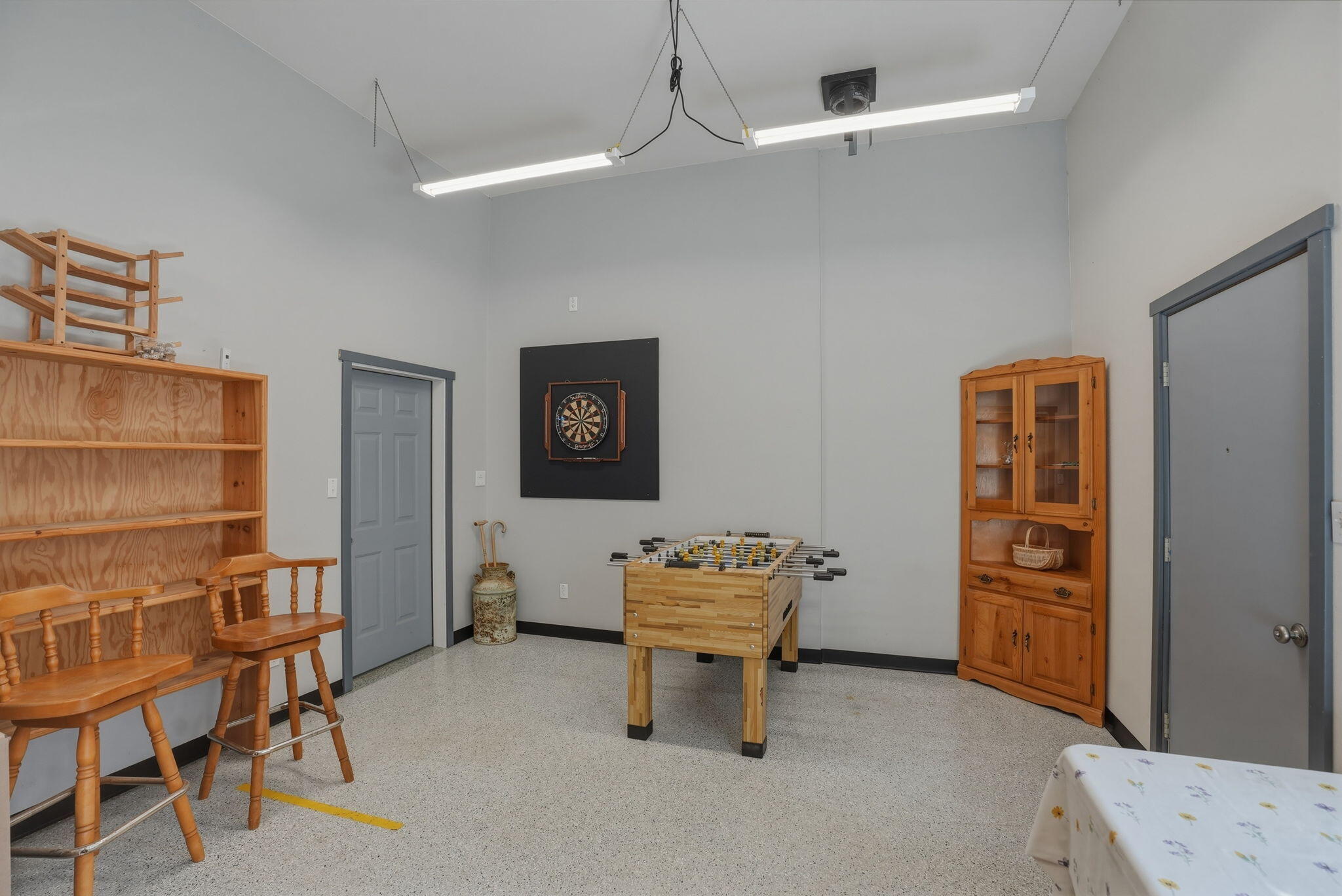 15020 Remuda Road Sisters, OR 97759 - Photo 44 of 61 Two spaces are 22'x14' insulated rooms ? perfect for a home office, game room, fitness studio, craft space, or more!