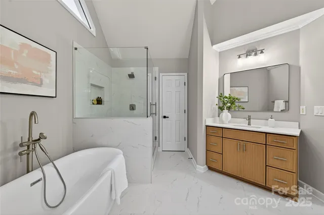 $825,000 | 3109 Savannah Hills Drive, Matthews, NC 28105