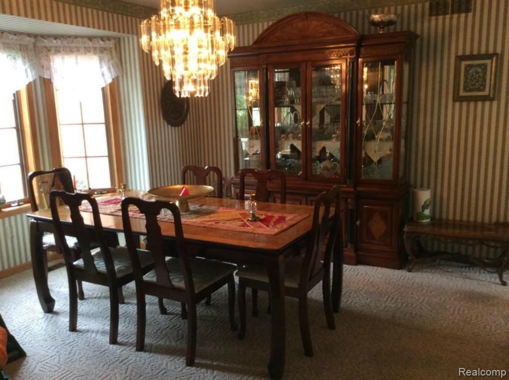 2330 Sunny Ridge Drive Pinckney, MI 48169 - Photo 5 of 21 5 FORMAL DINING ROOM 1.jpg
