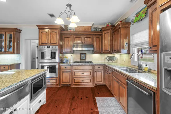 $699,900 | 112 Lake Ridge Drive, Madison, MS 39110