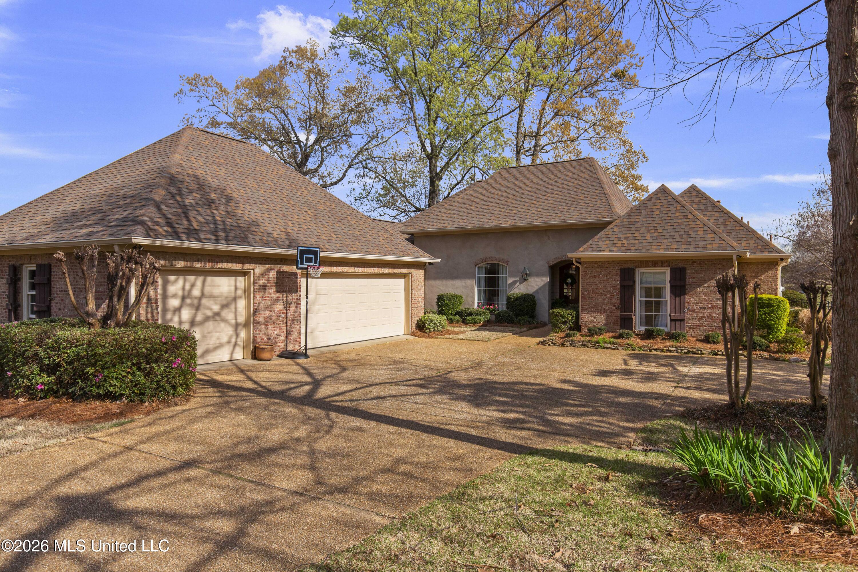 112 Lake Ridge Drive Madison, MS 39110 - Photo 2 of 42 112 Lake Ridge-4