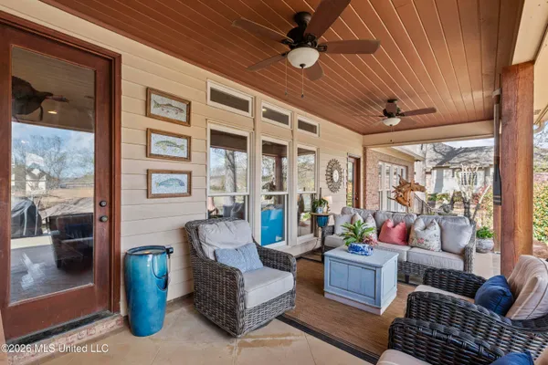 $699,900 | 112 Lake Ridge Drive, Madison, MS 39110