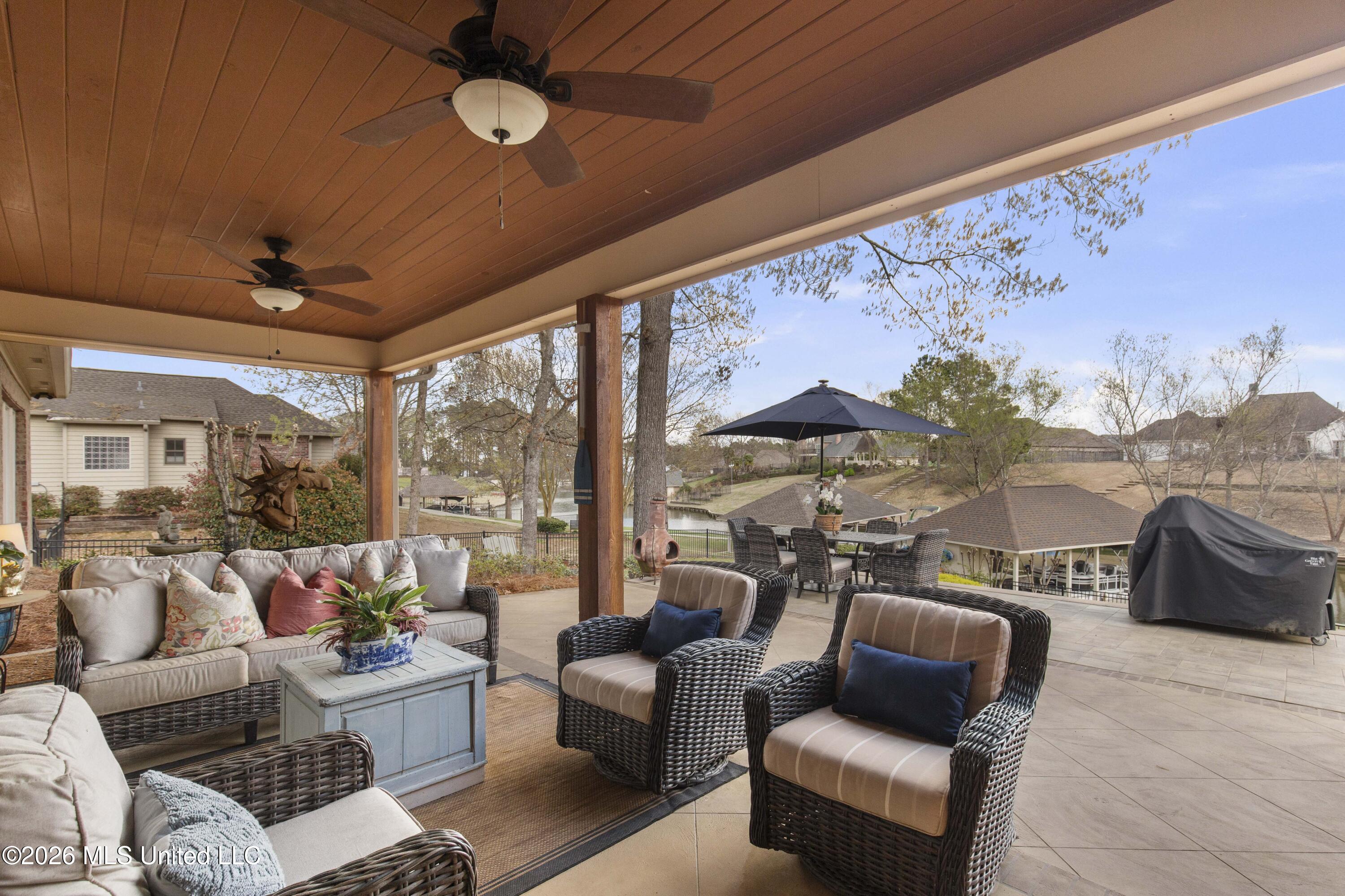 112 Lake Ridge Drive Madison, MS 39110 - Photo 32 of 42 112 Lake Ridge-61