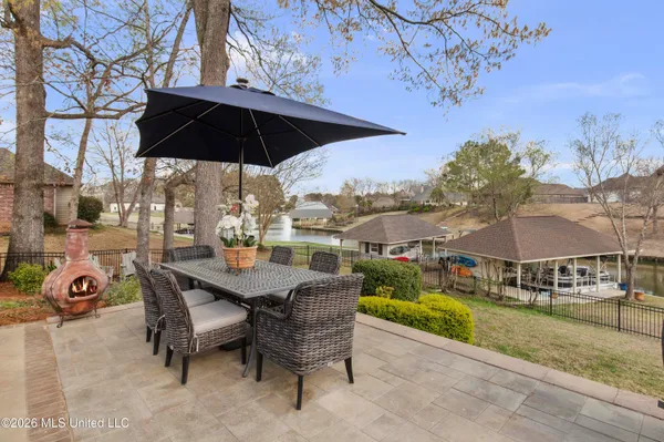 $699,900 | 112 Lake Ridge Drive, Madison, MS 39110