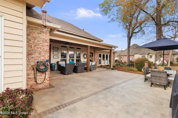 $699,900 | 112 Lake Ridge Drive, Madison, MS 39110