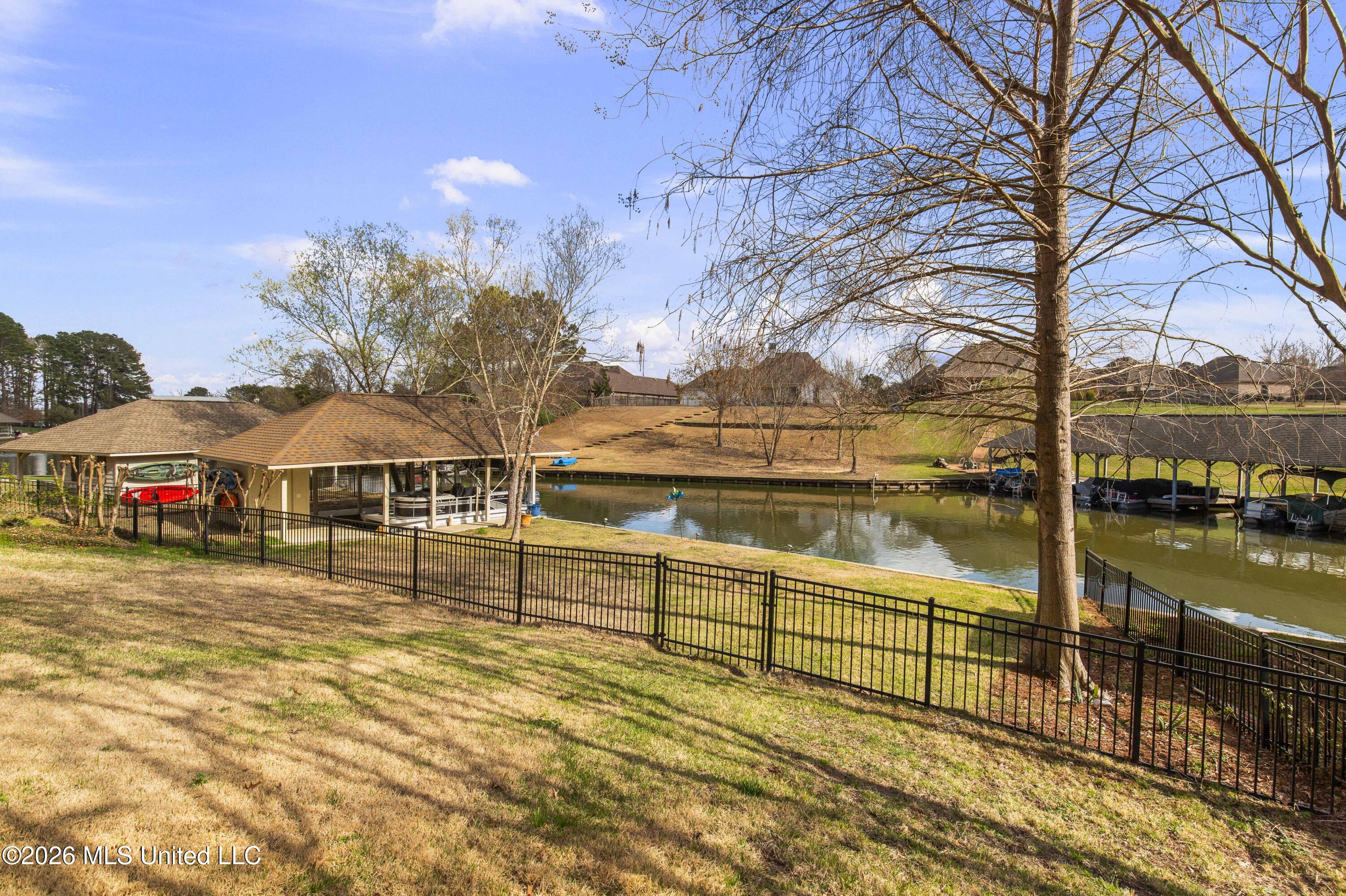 112 Lake Ridge Drive Madison, MS 39110 - Photo 38 of 42 112 Lake Ridge-72