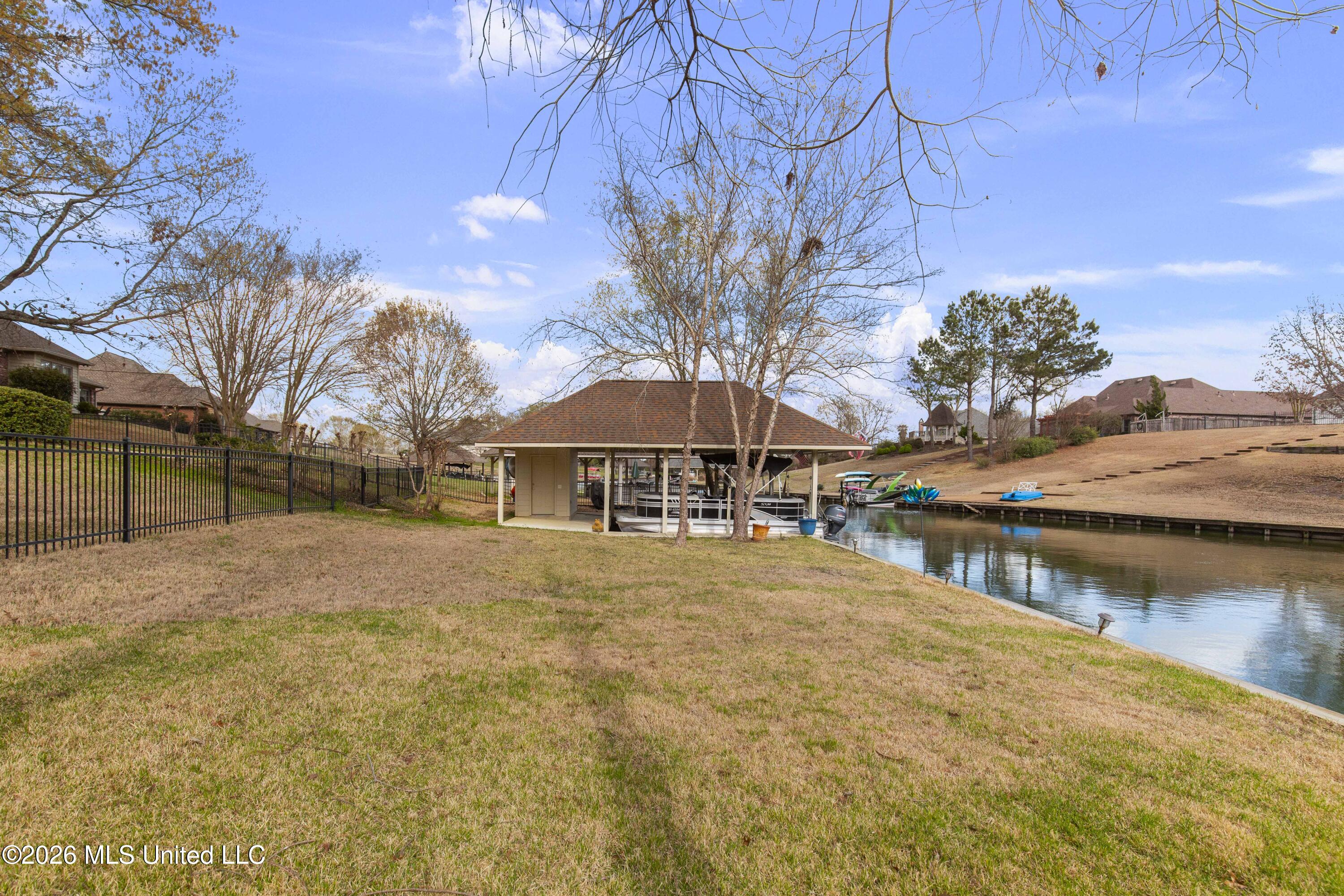 112 Lake Ridge Drive Madison, MS 39110 - Photo 39 of 42 112 Lake Ridge-74