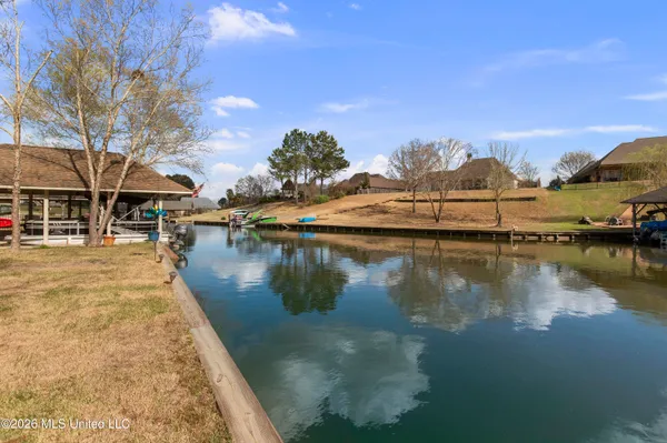 $699,900 | 112 Lake Ridge Drive, Madison, MS 39110