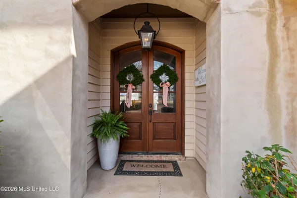 $699,900 | 112 Lake Ridge Drive, Madison, MS 39110