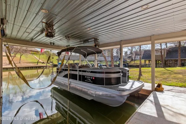 $699,900 | 112 Lake Ridge Drive, Madison, MS 39110