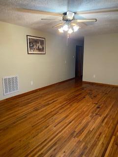 155 Round Top Road Strunk, KY 42649 - Photo 5 of 20 IMG_5149