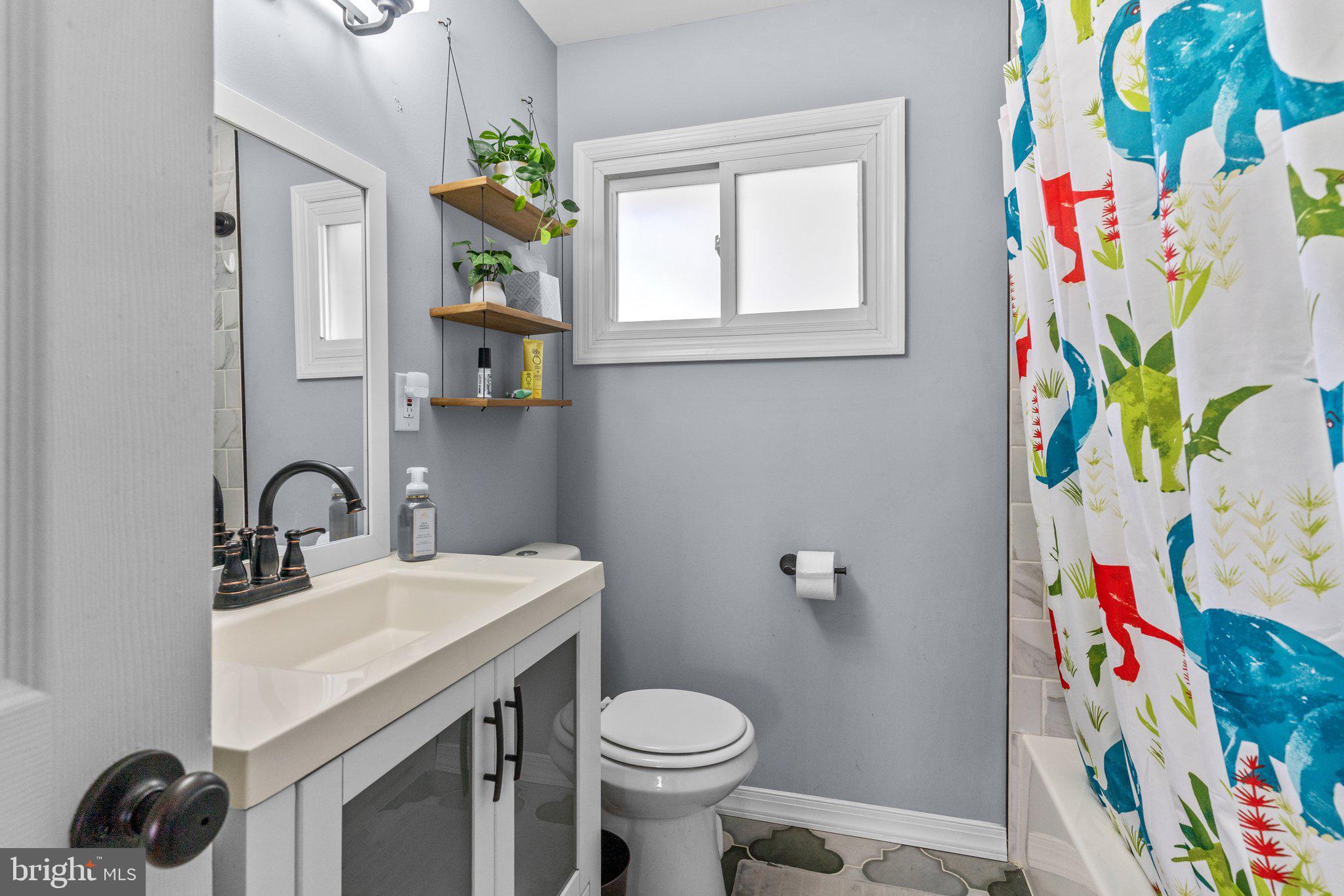716 Auburn Road Fairless Hills, PA 19030 - Photo 21 of 28 Hall Bathroom