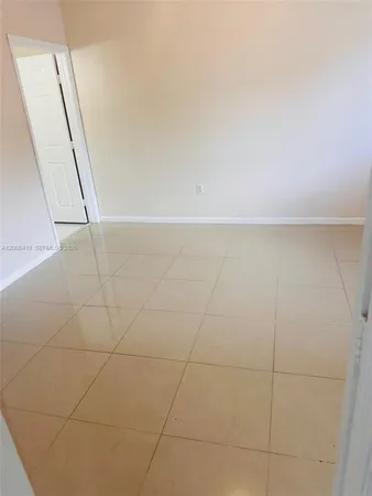 $2,595 | 17350 Northwest 67th Avenue, Unit 201, Hialeah, FL 33015