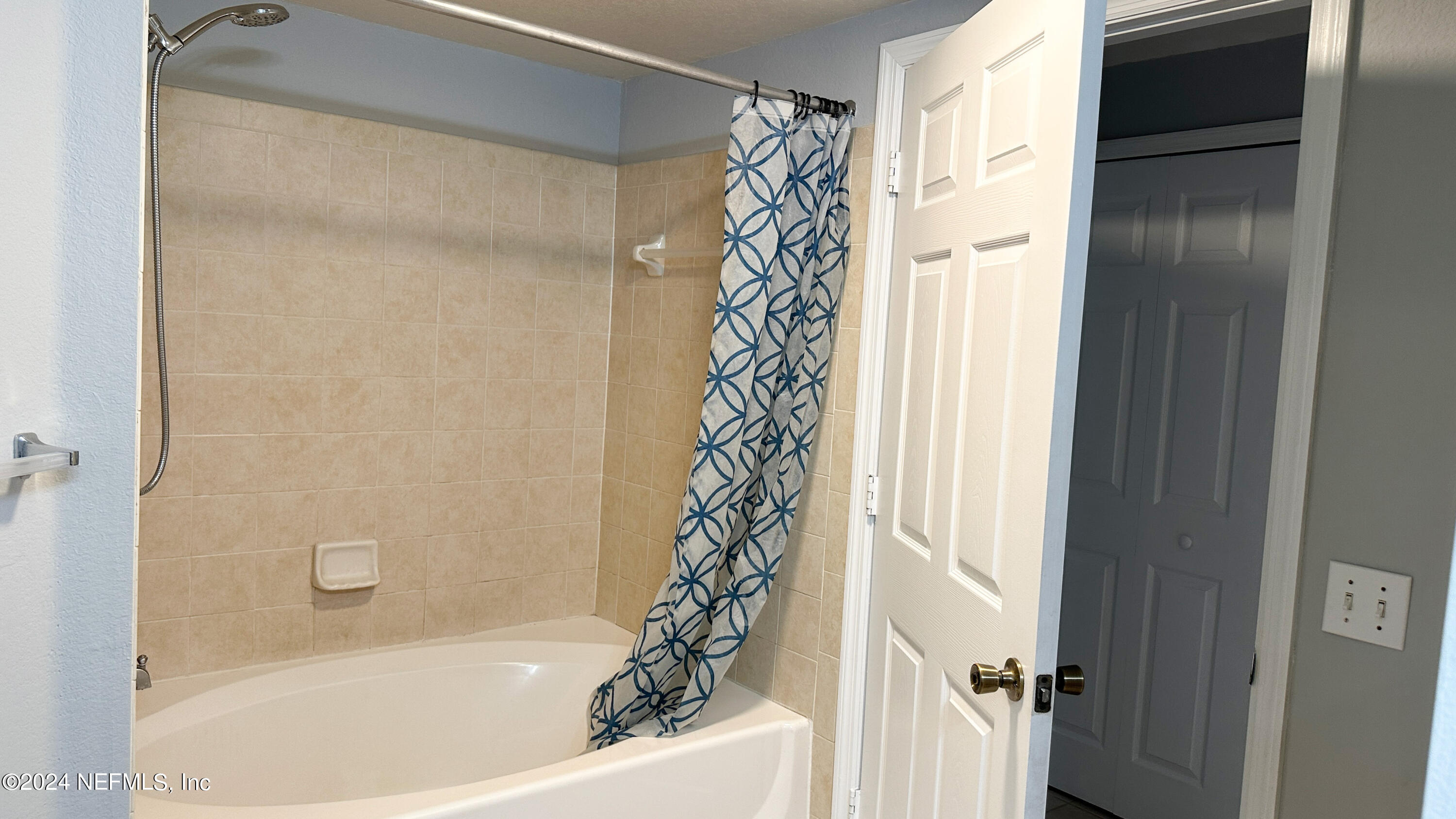 8550 Touchton Road, Unit 1236 Jacksonville, FL 32216 - Photo 9 of 23 Bathrm2
