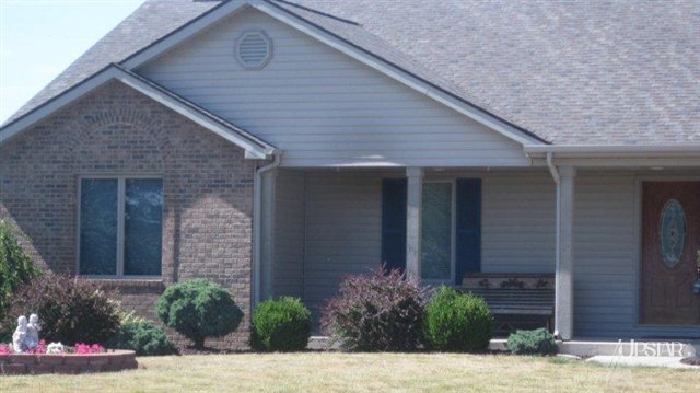 10411 Hoffman Road Fort Wayne, IN 46816 - Photo 2 of 25