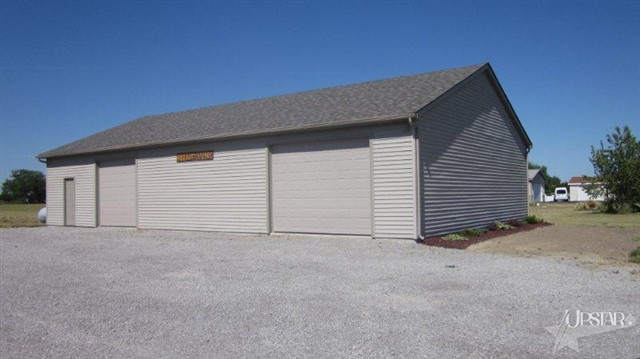 10411 Hoffman Road Fort Wayne, IN 46816 - Photo 6 of 25