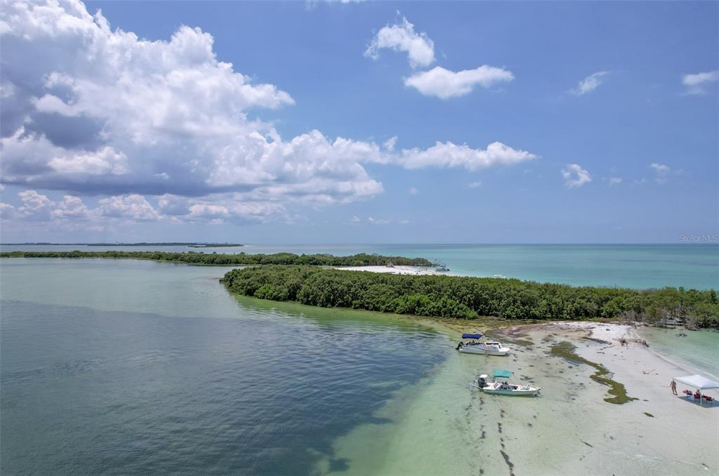 14832 Atlantic Avenue Hudson, FL 34667 - Photo 33 of 37 a view of a lake and a mountain