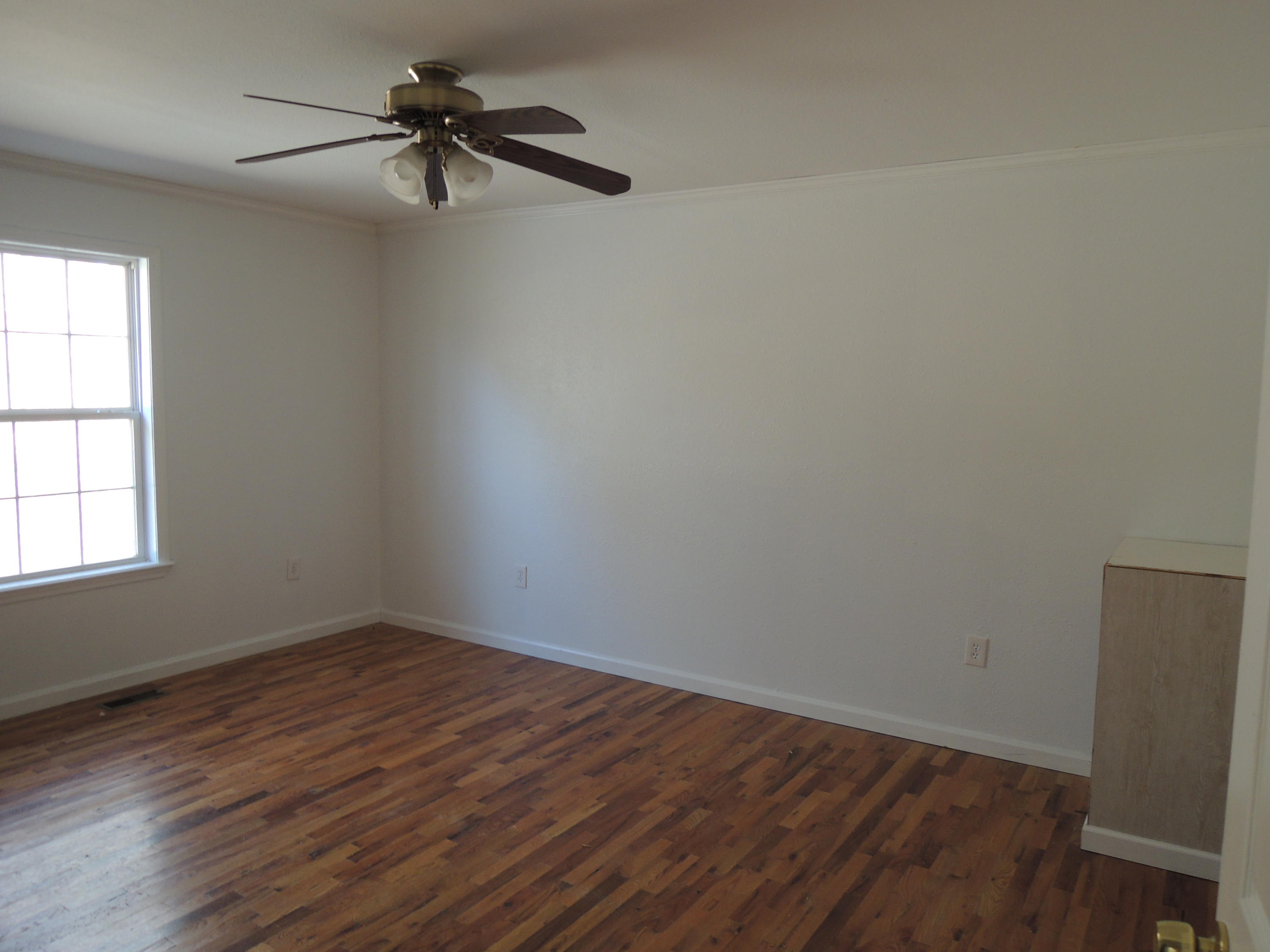 184 Perry Road Road Wartburg, TN 37887 - Photo 9 of 9 023