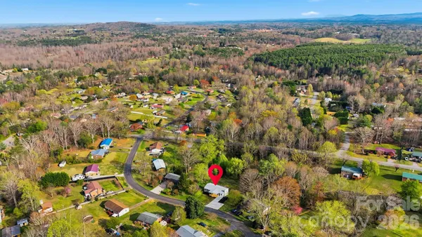 $250,000 | 1033 Stagecoach Trail, Lenoir, NC 28645
