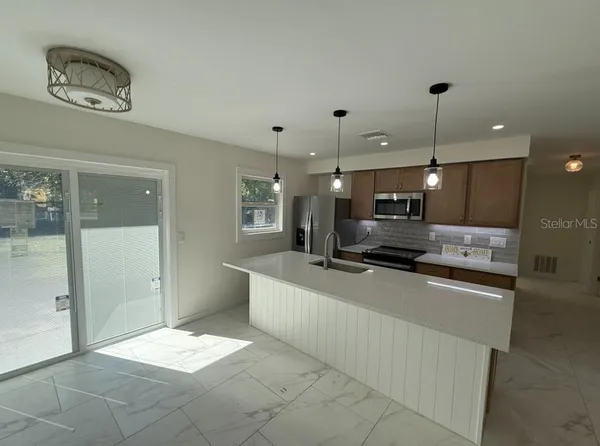$2,095 | 1809 5th Avenue West, Palmetto, FL 34221