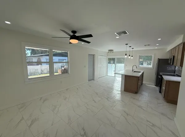 $2,095 | 1809 5th Avenue West, Palmetto, FL 34221